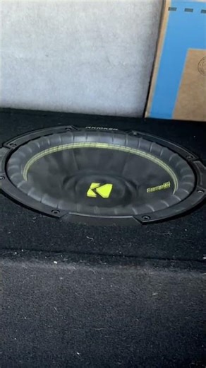 Kicker Comp 10" Subwoofer 80% Volume Sound Test (PowerBass ASA3 400.1)