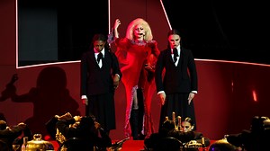 484K views · 26K reactions | Todavía no nos hemos recuperado de la actuación de Lady Gaga 凉 | Netflix | Facebook