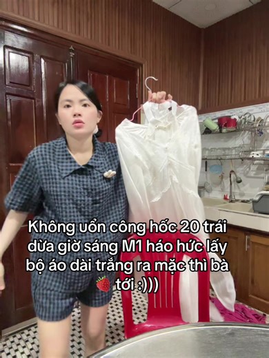 T là trò đùa của m hả | mùng 1 nên kiêng gì