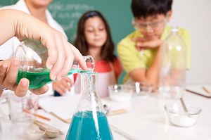 Scientists and Innovators in Schools (SIS) - Science World