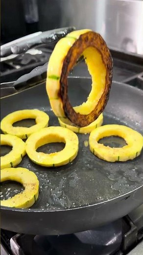 Delicata Squash Egg Cups with Za’atar | Easy 20-Minute Breakfast Recipe