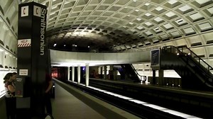 File:DC Metro - Smithsonian Station.webm - Wikimedia Commons