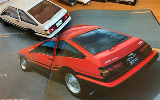 1983年AE86原厂图册