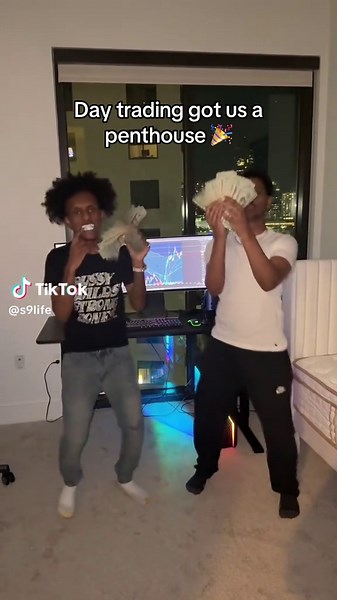 Day Trading Success: From Beginner to Penthouse Living