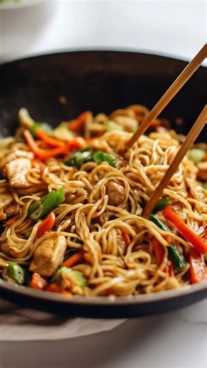 This is one of those meals that’s quick, easy, and packed with flavor. The sauce alone makes it worth making — so good and perfectly balanced. Definitely going into my regular dinner rotation. Recipe in 💬 ⬇️ | Easy Kitchen Recipes