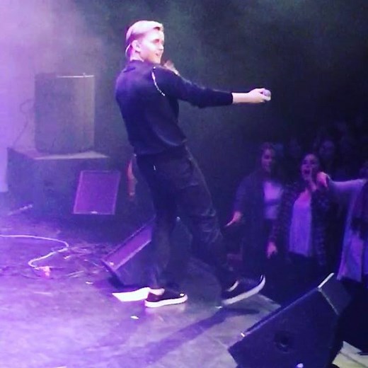 191K views · 763 shares | I Don't Speak Spanish, Japanese, or French. #BodyLanguage | Jesse McCartney | Facebook