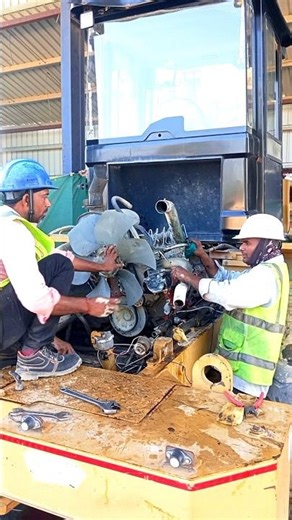 Hindustan Wheel Loader Engine Remove