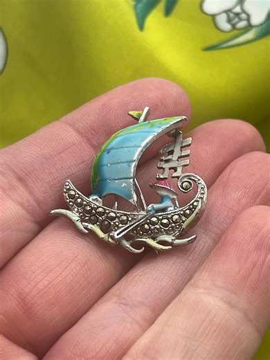 Vintage 1950s Chinese Junk Boat Brooch - Hong Kong Souvenir - Etsy UK