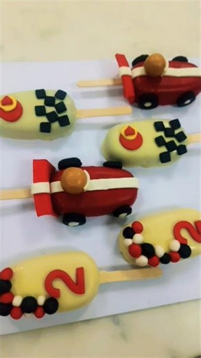 ice cream cake decoration #cake #cupcake #howtomakecakecreamathome #howtomakecakecreamathome