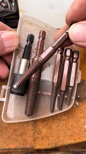 Stuck Bolt? Here’s the Pro Way to Open It! 🔩💥