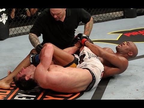 Finalização épica de Anderson Silva em Chael Sonnen no UFC 117