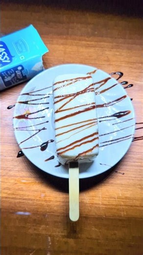 India’s First Lassi Ice Cream 🍨 ? Taste Test! 🍦🥛 MOTHER DAIRY - #shorts#icecream#ASMR #MotherDairy