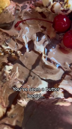 We take your butter board and raise you a Drumstick board. ICONIC. #butterboard #snackhacks #drumsticksundaecone #drumstick