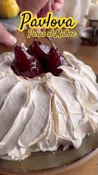 Pavlova con peras al MalbecPara enamorarse❤️Para 1 pavovla grande ✔120 g de claras ( 4 claras