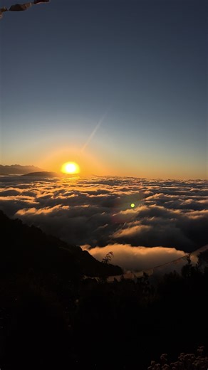 Explore Helambu's Scenic 360° Viewpoint