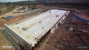 🚧M27 J10 UPDATE AND OVERNIGHT TRAVEL ALERT 29 APRIL TO 2 MAY 🚧 Work to deliver improvements to the M27 Junction 10 near Fareham is progressing well – a giant ‘guide slab’ has been constructed alongside the motorway that will be used to slide a huge underpass into position later this year, using an innovative box slide engineering technique. The formation of the guide slab, which was cast in three phases during February and March, has been a complex operation involving 1,000m3 cubic meters of c