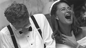 Video: Bill Gates using math to cut wedding cake into equal slices