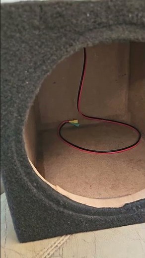 What size enclosure does an 8-inch speaker need? #caraudio #speakers #cars
