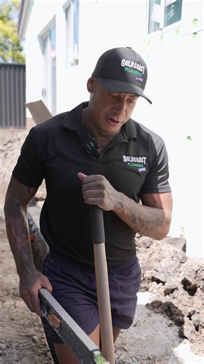 Running pipe on a slope means getting your levels right the first time. This one’s all about neat layout and perfect fall, water’s got one job, and now it knows exactly where to go. #trenching #pipeinstallation #goldcoastplumber #stormwater Leave us a review: https://share.google/YRqbBU5c6FwMLtv6Y Explore our services: https://goldcoastplumbingexperts.com.au/services | Gold Coast Plumbing Experts