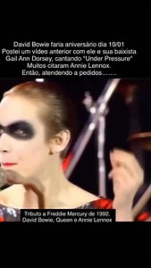 Bowie & Lennox em Wembley. No Concerto de Tributo a Freddie Mercury de 1992, David Bowie e Annie Lennox cantaram “Under Pressure” com o Queen, oferecendo um poderoso tributo ao legado de Mercury. O dueto emocional deles transformou os temas da música de compaixão e estresse num momento de união e lembrança.Transmitido para mais de 76 países, o concerto ajudou a lançar o Mercury Phoenix Trust, usando música para aumentar a conscientização global para a AIDS. Crédito: @unforgettableconcerts #Under