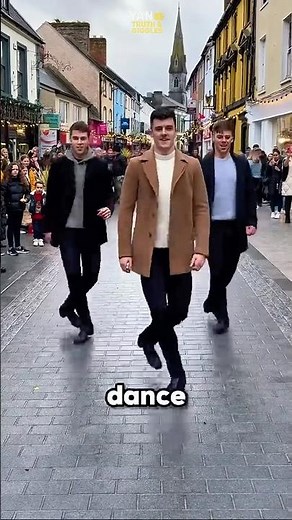 This dance has insane footwork ⁉️😱 #dance #tradition