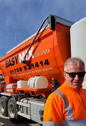 Rainham’s 1st volumetric lorry 💥 #Construction #Team #Concrete