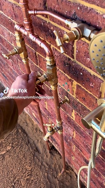 Outdoor Showers: A Plumber's Guide to Installation