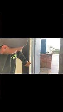 How to resolve a rubbing BI-Fold door