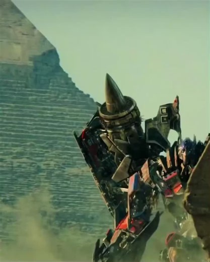 Optimus Prime vs The Fallen - Who is Stronger?