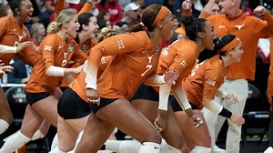 See highlights from Texas volleyball’s Final Four semifinal win over Wisconsin