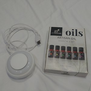 6 essential oils & color changing light up Spa room diffuser set Aromatherapy