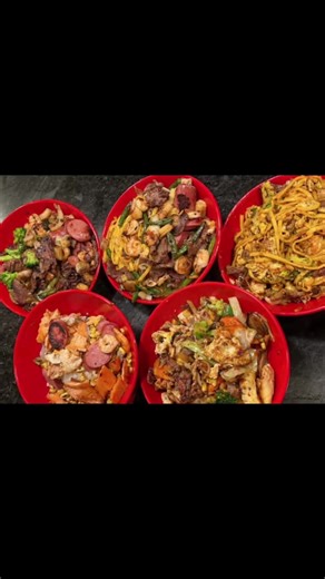 Cold weather = comfort food 🍜 Build your own bowl at Yummy Yaki and enjoy it with a cold beer 🍺 Warm up, relax, and enjoy your meal with us! 📍Dine in today Visit us at: 3329 Cobb Pkwy NW, Acworth, GA 30101 Check out the full menu online: www.yummyyakiga.com Bring your appetite — and your creativity! #BuildYourOwnBowl #FreshAndFun #HealthyEats #YummyYaki #YummyBowl