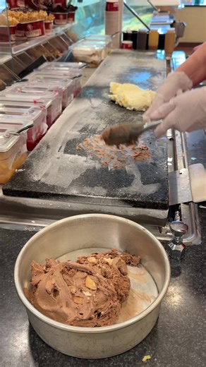 For the Oreo lovers only 🍪❤️ Cookies & Cream Extreme is stacked with classic & golden Oreos in every single layer. If Oreos are your love language, this is your cake. #coldstone #coldstonecreamery #icecreamcake #oreo #icecreamlover #chocolateicecream #goldenoreo #icecream #IceCreamDreams #inlove #appleton #wisconsin #viral #tiktok