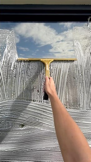 Satisfying Window Cleaning Video ✨#amazing #satisfying #lomejor #limpiavidrios #asmrcommunity