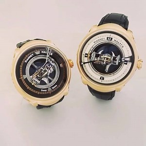 The Vianney Halter Deep Space Tourbillon takes inspiration from the Deep Space Nine space station from the Star Trek universe, and to be honest, it looks like something from outer space! 🛰🌌😍 Gaze upon the dance of these two Deep Space rose gold timepieces in this timelapse video ... 💃🧡👌🏻 The central triple-axis tourbillon dances in front of your eyes, as each axis completes a full revolution at a variety of different speeds; from one minute to thirty minutes! Hours and minutes are display