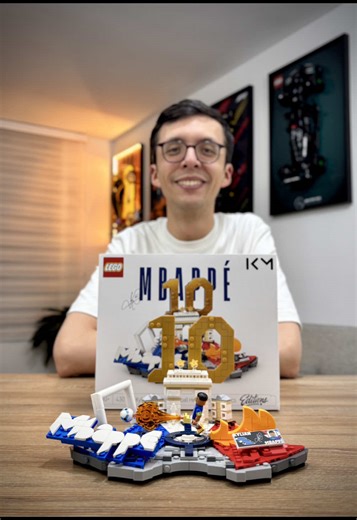 LEGO Kylian Mbappé 43013 Set Review