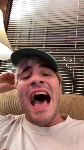 Exploring Billy Joel Lyrics: Big Shot and Say Goodbye to Hollywood