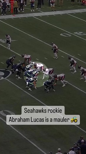 300K views · 1K reactions | Abraham Lucas is serving pancakes for dinner 丹 : #CHIvsSEA on ESPN : Stream on NFL+ bit.ly/3PEm8N3 | NFL | Facebook