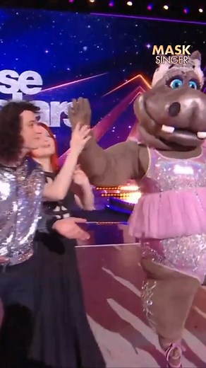 176K views · 967 reactions | Un nouveau danseur sur le parquet de Danse Avec Les Stars ? 樂 Non, juste un Hippopotame de Mask Singer qui a une semaine d’avance 鍊 RDV Vendredi prochain pour la nouvelle saison de Mask Singer sur TF1 et TF1+  #MaskSinger #Hippopotame #Danse | Mask Singer | Facebook
