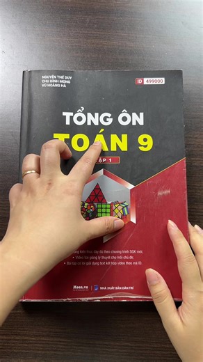 Sách tổng ôn toán 9 là một đầu sách theo chuyên đề có video lời giải chi tiết nên các em hoàn toàn có thể luyện tập ở nhà thay vì việc đi học thêm #sachtongontoan9 #sach100deminhhoamontoan #sach100deminhhoathivao10 #sach50deminhhoathivao10