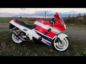 Honda CBR 1000F sc24 1990