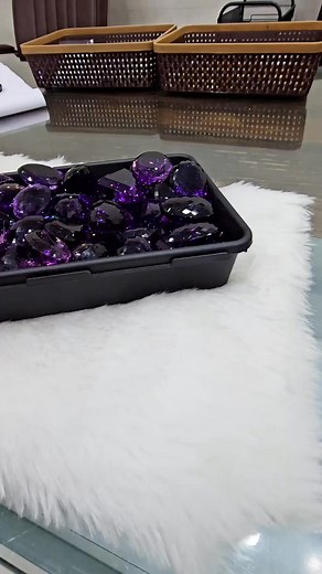 Getting ready for gem shows with an amazing collection of gemstones! Take a look at these top-quality Amethysts.Video Credit: @labradoriteking#Amethyst #amethystcrystals #naturalamethyst #tucsongemshow #gemcollection #gemology #crystalcollection | Gem Collection