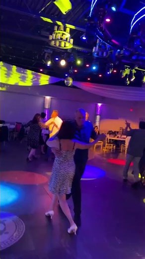 Waltz - EVERY Saturday Dance Lesson & Party at Bloomington, MN (Ballroom & Latin Dance Club).