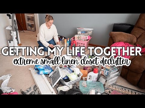Small Linen Closet DECLUTTER & ORGANIZE 🧺 Extreme Before & After Transformation!