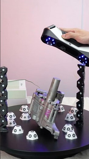 Creality Scanner Raptor scanning a oil pump