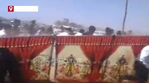 The crowd went out of control to have a glimpse of cricketer and the former India captain Mahendra Singh Dhoni in Rajasthan's Jalore district on Wednesday. The star cricketer was in the town to attend the inauguration of a school. He had to leave the programme midway as the crowd went out of control. Later, the police lathi-charged to control them. State Forest Minister Sukhram Bishnoi and MP Devji Patel were also present at the event. #ETVBharat Read the full news here: https://react.etvbharat.