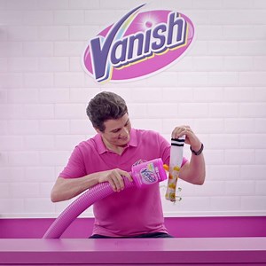 3.7M views · 9.2K reactions | Sabão em pó sozinho pode não ser suficiente. Use Vanish Multi Power, elimina as manchas, elimina odores e realça as cores. Assista e descubra. #EuAceitoDesafioVanish | Vanish Brasil | Facebook