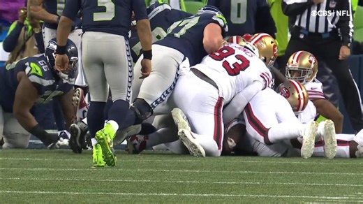 49ers' defense recovers Gerald Everett's fumble at crucial time