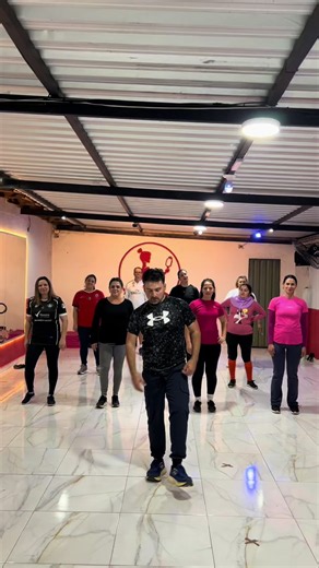 Zumba 20:30 hs Villa Elisa — Clase de ritmos latinos y cumbia