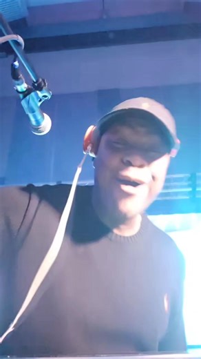 The Party Is Crazy!! The Dj Cleve Production Is A Must See Show!! | Cleven Djcleve Gilmore